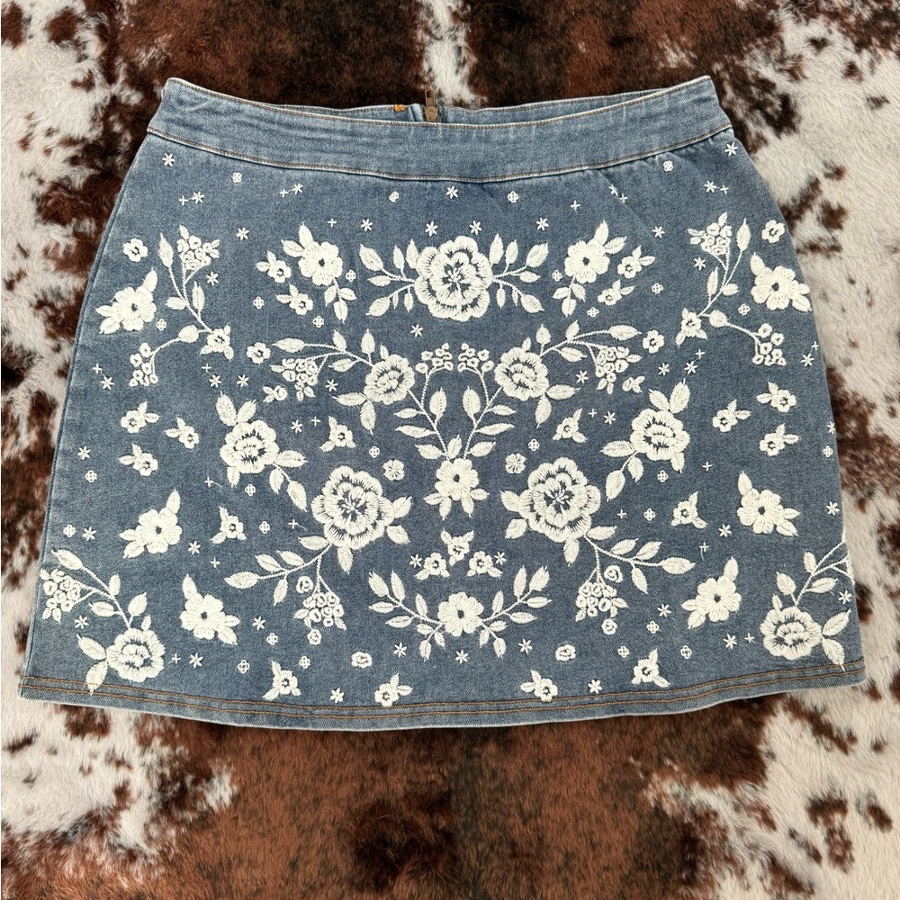 Small Savanna Jane Embroidered Wildflowers Skirt